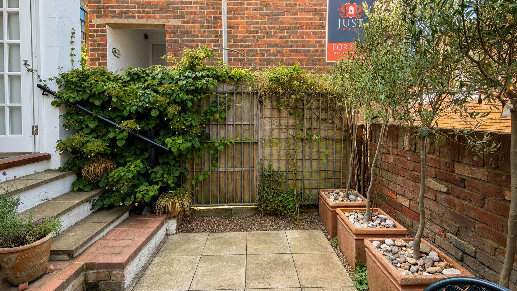 2 bed property in Tackleway, Old Town, Hastings